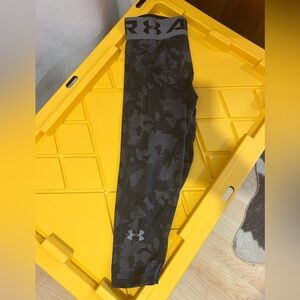 Under Armour Base Layer - size M